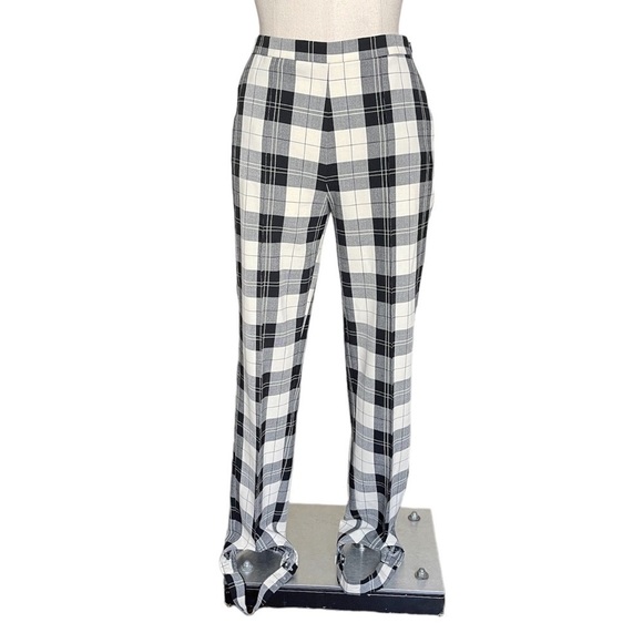 Baum Und Pferdgarten Naleen Tailored Trousers in Ivory & Black Check - Picture 5 of 14